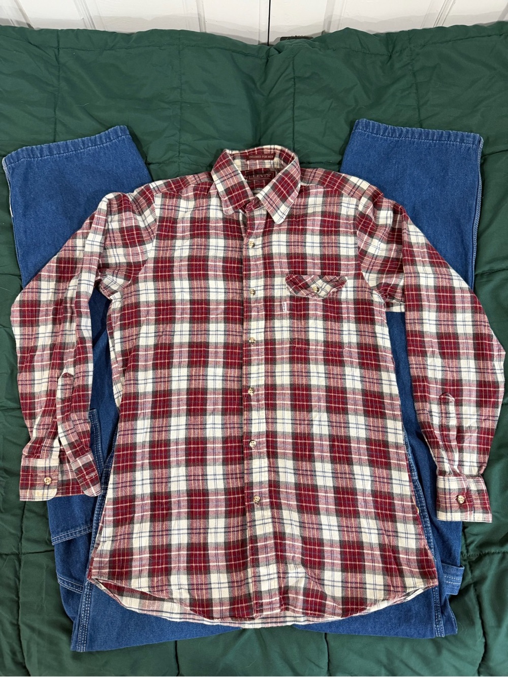 Vintage Levi’s USA Made Flannel Shirt Men’s Small Red Plaid 100% Cotton